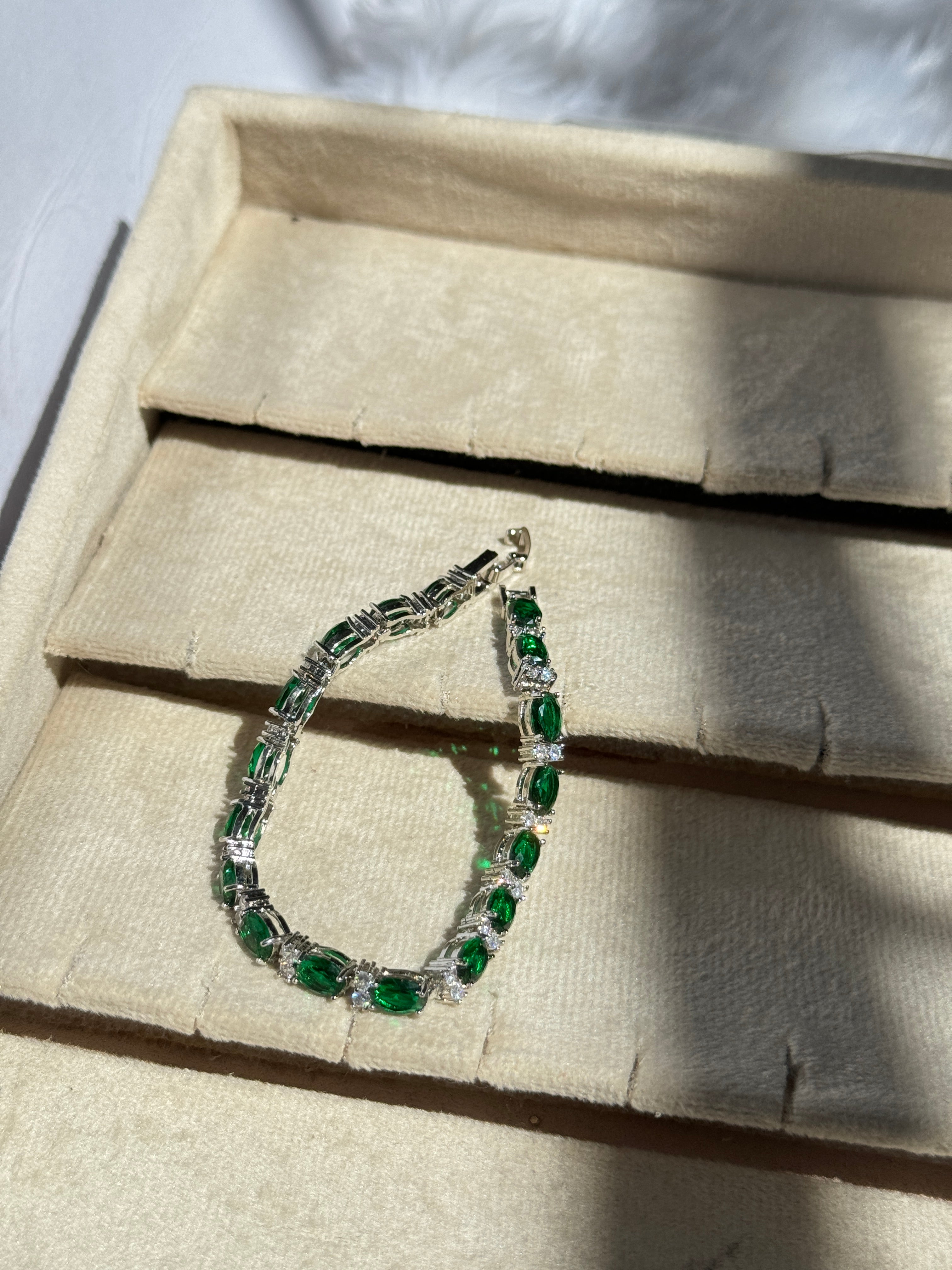 Vintage Emerald Jade Bracelet