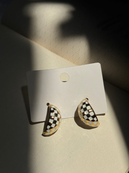 Checkered Shell earring